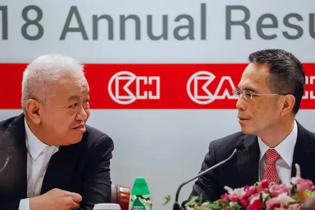 霍建宁打辅助，李嘉诚家族攒下1600亿现金