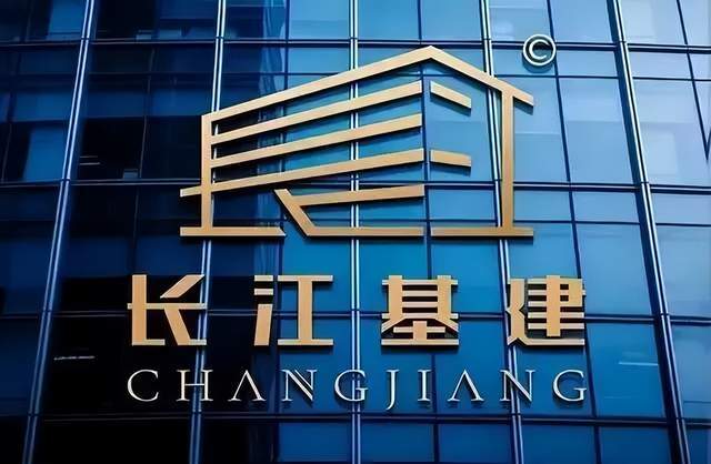 霍建宁打辅助	，李嘉诚家族攒下1600亿现金